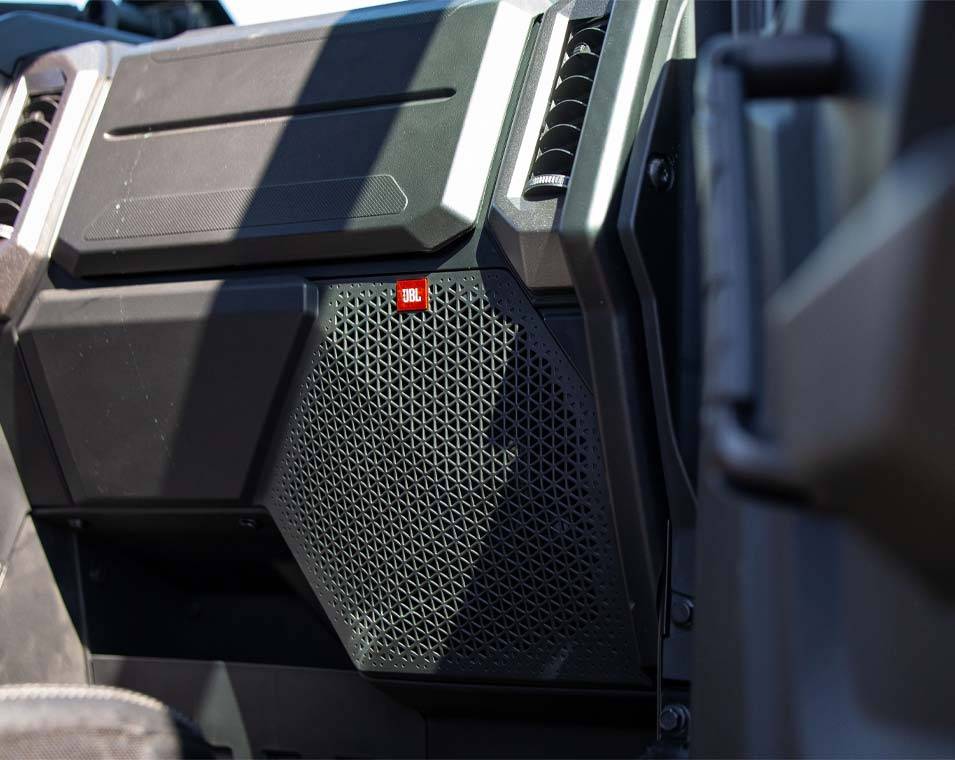 Exclusivo Sistema de Audio JBL<sup>®</sup>
